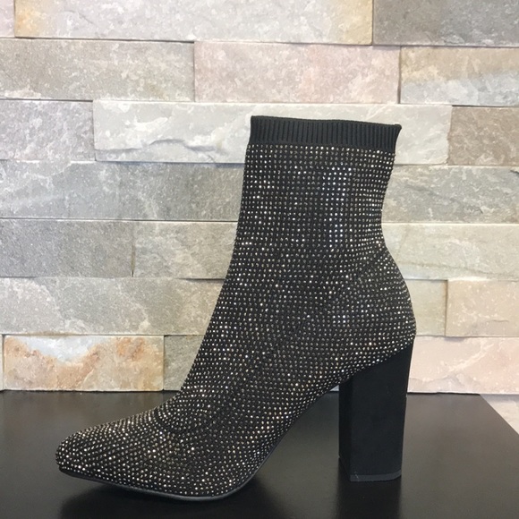 🎁 Material Girl Women's Baybe Sock Booties - Picture 4 of 7